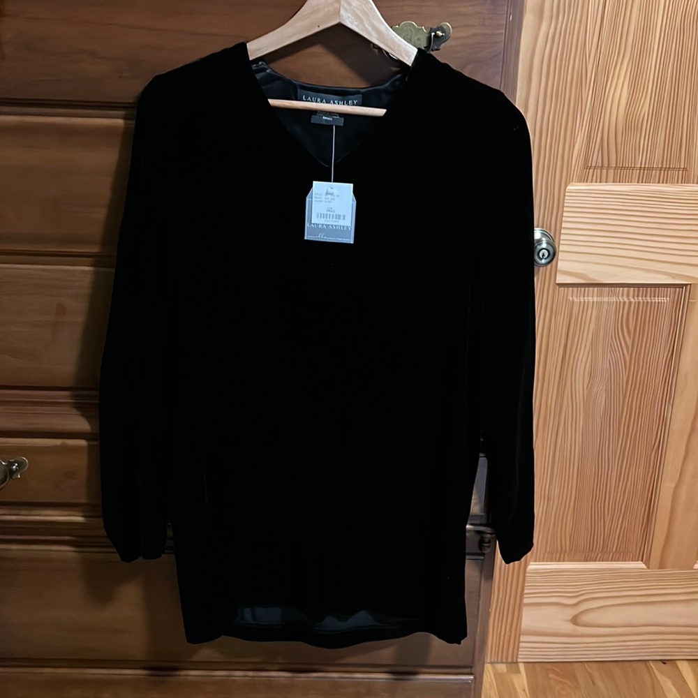 Brand New with Tags Laura Ashley Elegant black velvet long tunic; Size Small